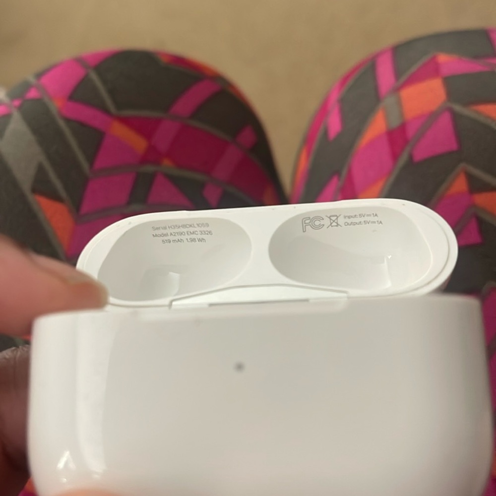 AirPod Pro Case - Picture 3 of 3